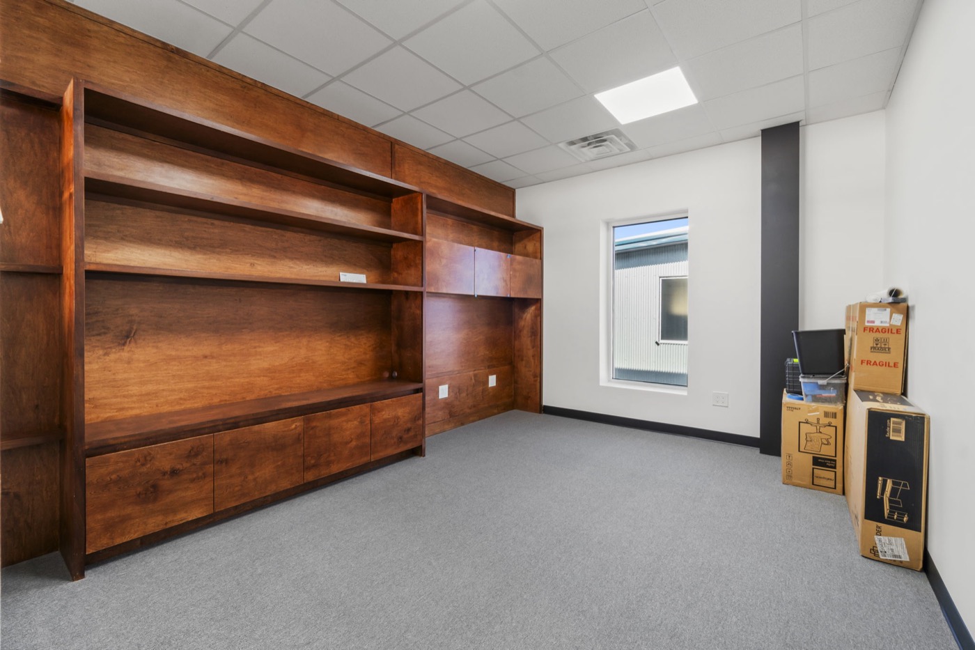 32411 Tamina Rd — Interior Suite View